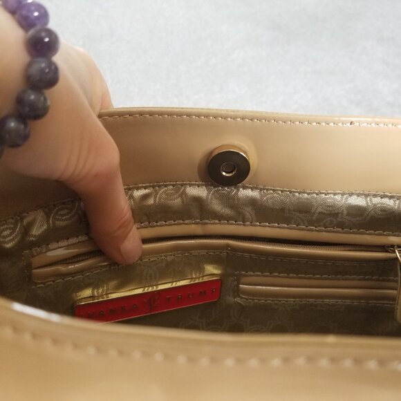 Ivanka Trump Beige Shiny Handbag with Detachable Keychain - Picture 11 of 16